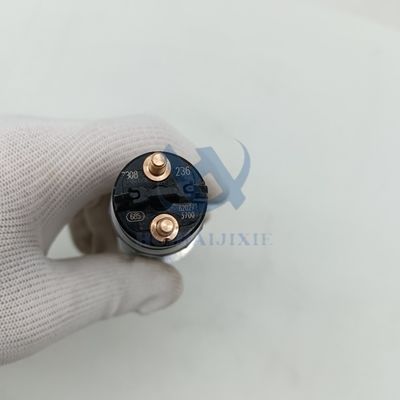 Fuel Injector 6745-11-3102 6745113102 For Komatsu Engine SAA6D114E-3 Excavator PC300-8 PC350-8