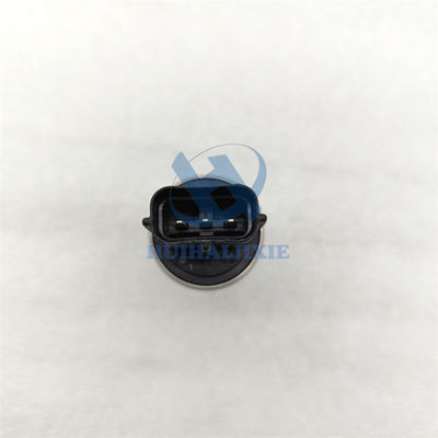 Oil Pressure Sensor Pressure Switch KM15-P04  KM15P04 for SH200 SH200 SH210 SH240 SH250 Low Pressure Sensor